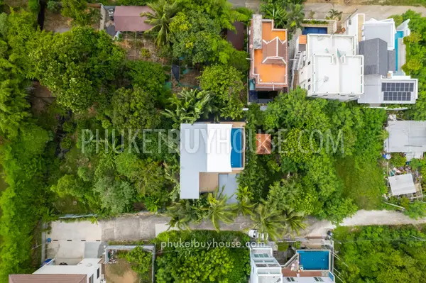 RAW23131: 3-Bedroom Sea View Villa with Infinity Pool in Rawai, Phuket. Photo #39