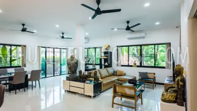 RAW23131: 3-Bedroom Sea View Villa with Infinity Pool in Rawai, Phuket. Photo #4