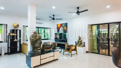 RAW23131: 3-Bedroom Sea View Villa with Infinity Pool in Rawai, Phuket. Photo #5