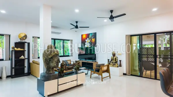 RAW23131: 3-Bedroom Sea View Villa with Infinity Pool in Rawai, Phuket. Photo #5