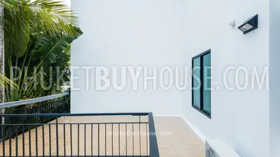 RAW23131: 3-Bedroom Sea View Villa with Infinity Pool in Rawai, Phuket. Photo #16