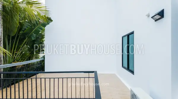 RAW23131: 3-Bedroom Sea View Villa with Infinity Pool in Rawai, Phuket. Photo #16