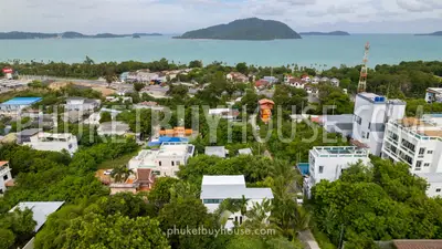 RAW23131: 3-Bedroom Sea View Villa with Infinity Pool in Rawai, Phuket. Photo #3