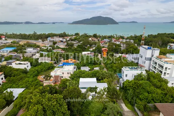 RAW23131: 3-Bedroom Sea View Villa with Infinity Pool in Rawai, Phuket. Photo #3