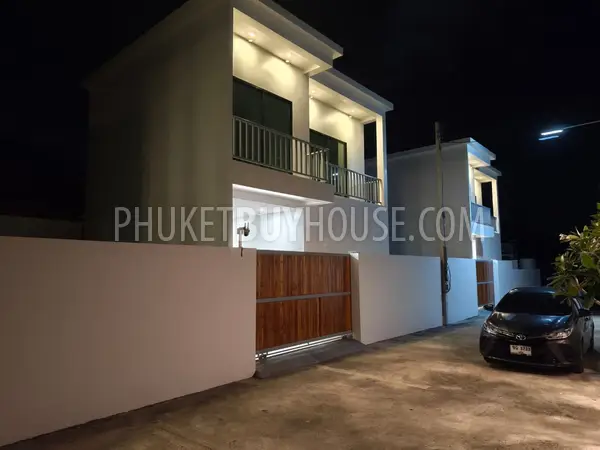 NAI23134: 3 Detached 2-Bedroom Pool Villas on One Plot, Nai Harn. Photo #6
