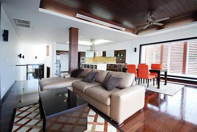 PAT875: Patong Luxury 4 bed Villa (Sea-View). Photo #5