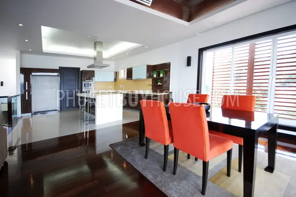 PAT875: Patong Luxury 4 bed Villa (Sea-View). Photo #6