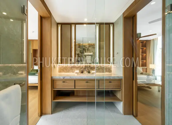 LAG7220: 3+1 Bedroom Beachfront Villa in Bang Tao. Photo #12