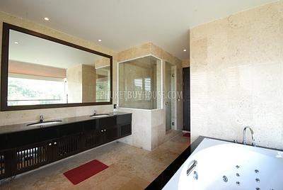 PAT875: Patong Luxury 4 bed Villa (Sea-View). Photo #12