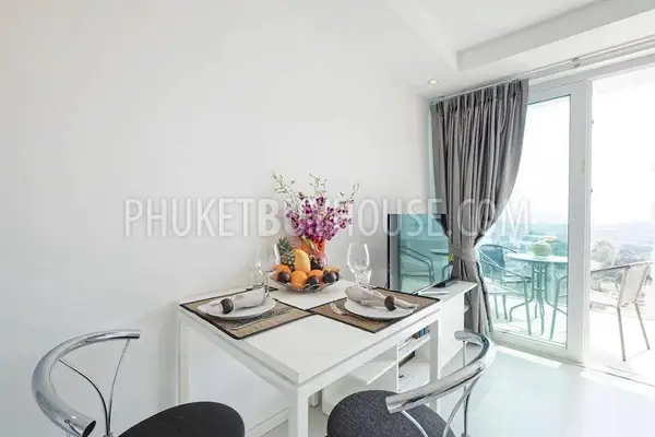KAT23093: 1-Bedroom Ocean & Mountain View Apartment in Kata, Phuket. Photo #9