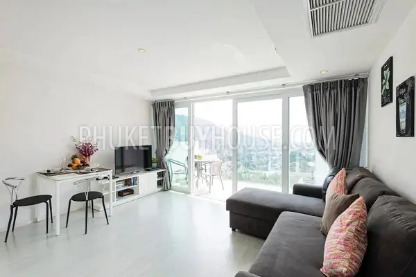 KAT23093: 1-Bedroom Ocean & Mountain View Apartment in Kata, Phuket. Photo #3