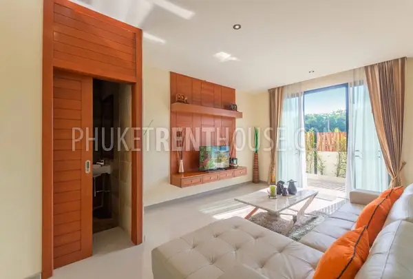 RAW23101: 3-bedroom villa for rent in a family-run resort in Rawai, Phuket. Photo #3