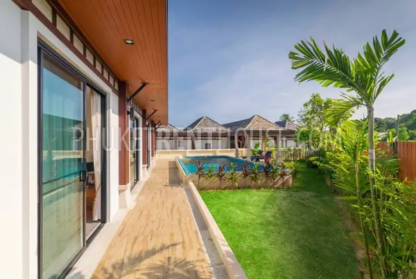 RAW23101: 3-bedroom villa for rent in a family-run resort in Rawai, Phuket. Photo #1