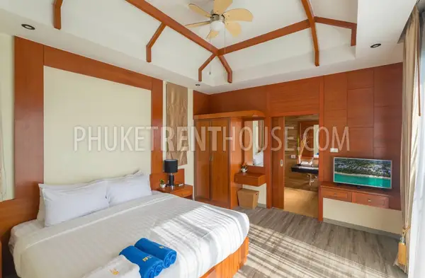 RAW23101: 3-bedroom villa for rent in a family-run resort in Rawai, Phuket. Photo #9