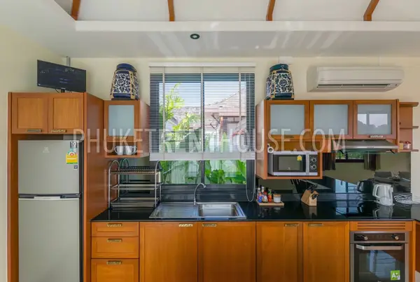 RAW23101: 3-bedroom villa for rent in a family-run resort in Rawai, Phuket. Photo #12