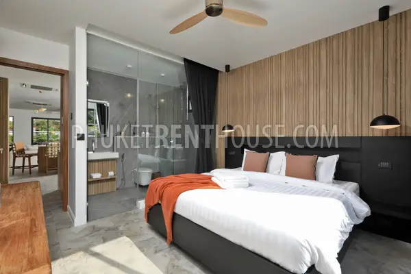RAW23102: 4-bedroom villa for rent on a quiet hill in Rawai, Phuket. Photo #33