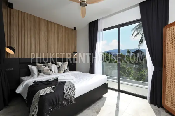 RAW23102: 4-bedroom villa for rent on a quiet hill in Rawai, Phuket. Photo #28