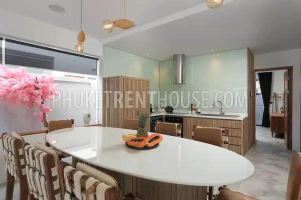 RAW23102: 4-bedroom villa for rent on a quiet hill in Rawai, Phuket. Photo #6