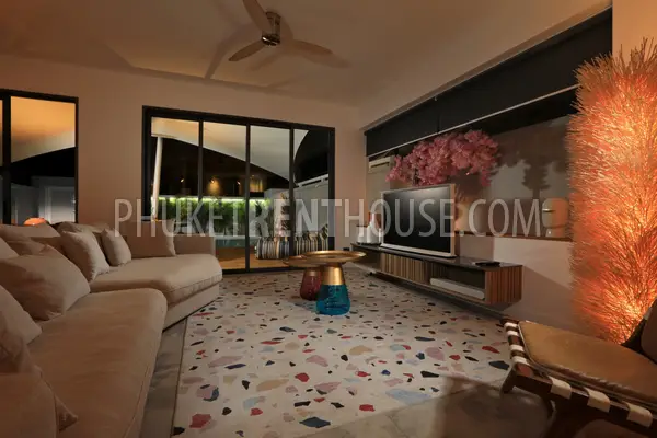RAW23102: 4-bedroom villa for rent on a quiet hill in Rawai, Phuket. Photo #35