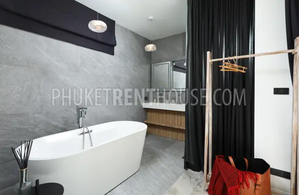 RAW23102: 4-bedroom villa for rent on a quiet hill in Rawai, Phuket. Photo #39