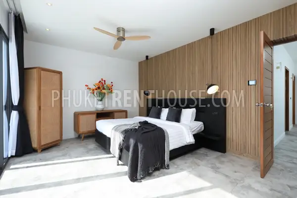 RAW23102: 4-bedroom villa for rent on a quiet hill in Rawai, Phuket. Photo #36