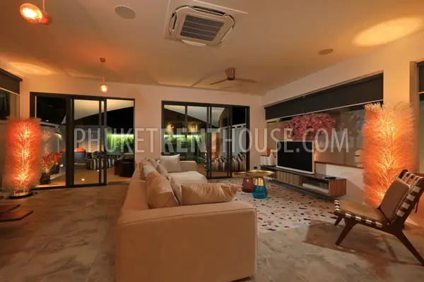 RAW23102: 4-bedroom villa for rent on a quiet hill in Rawai, Phuket. Photo #10