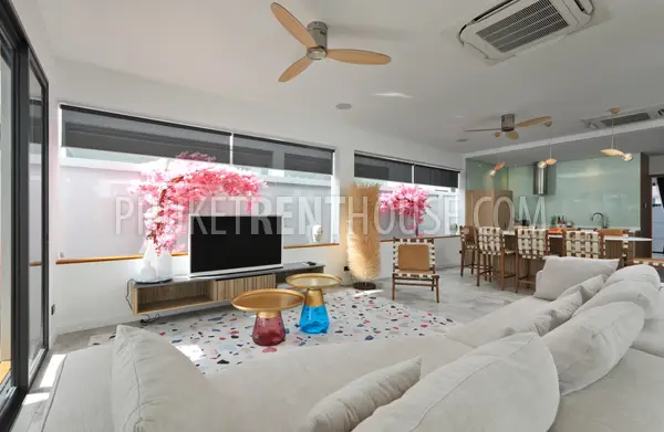 RAW23102: 4-bedroom villa for rent on a quiet hill in Rawai, Phuket. Photo #4