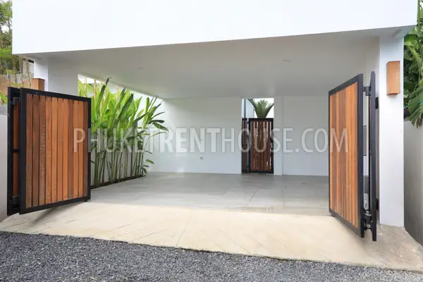 RAW23103: 4-bedroom villa for rent between Rawai and Nai Harn, Phuket. Photo #14