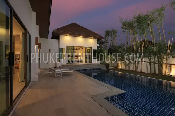 RAW23103: 4-bedroom villa for rent between Rawai and Nai Harn, Phuket. Photo #25