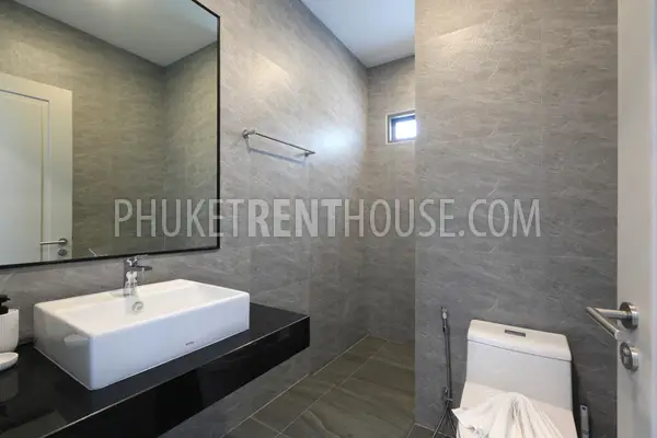 RAW23103: 4-bedroom villa for rent between Rawai and Nai Harn, Phuket. Photo #40