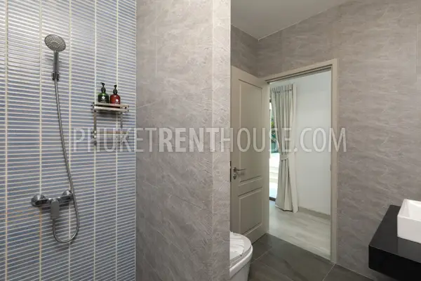 RAW23103: 4-bedroom villa for rent between Rawai and Nai Harn, Phuket. Photo #23