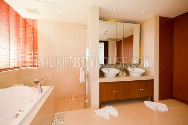 KOH3901: 3-Bedroom Private Deck Aquaminium in Koh Kaew, Phuket. Photo #14