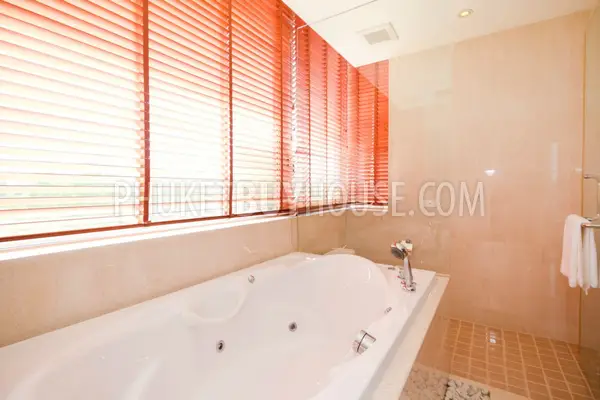 KOH3901: 3-Bedroom Private Deck Aquaminium in Koh Kaew, Phuket. Photo #16