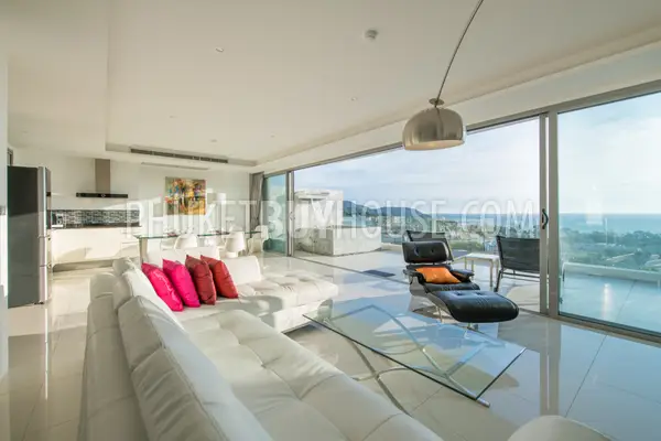 KAT23158: 2-Bedroom Sea View Freehold Residence in Kata For ReSale. Photo #4