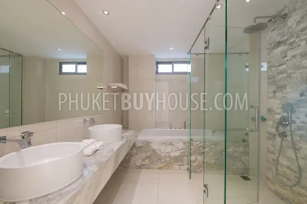 KAT23158: 2-Bedroom Sea View Freehold Residence in Kata For ReSale. Photo #20