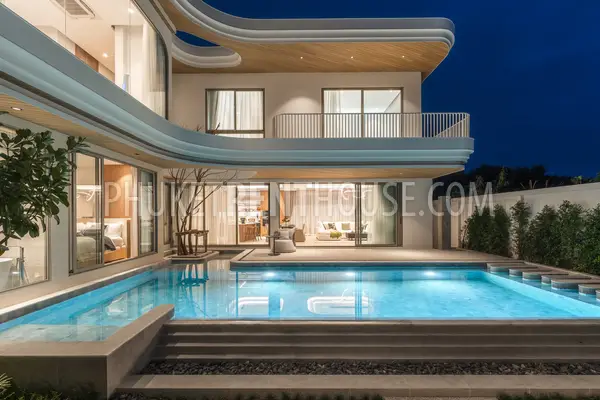 RAW23160: 4-Bedroom Private Pool Villa For Rent in Saiyuan, Rawai, Phuket. Photo #14