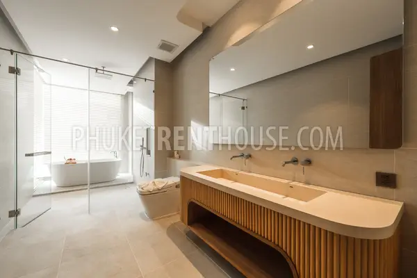 RAW23160: 4-Bedroom Private Pool Villa For Rent in Saiyuan, Rawai, Phuket. Photo #9