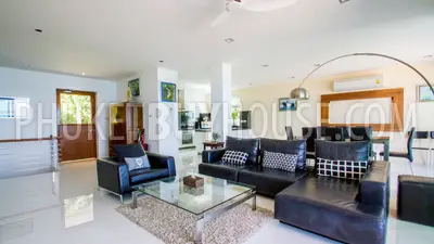 PAN23163: 3-Bedroom Beachfront Duplex with Sea Views in Panwa, Phuket. Photo #8