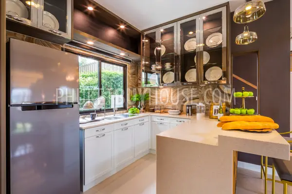 KTH23165: 4-Bedroom Smart Home in Kathu, Phuket. Photo #11