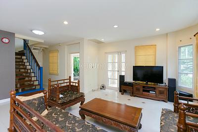 CHA4023: 3 bedroom Family house in Chalong. Photo #9