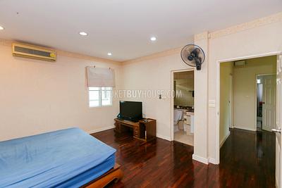 CHA4023: 3 bedroom Family house in Chalong. Photo #15