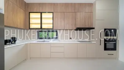 RAW23170: 5-Bedroom Private Pool Villa in Rawai, Phuket. Photo #12