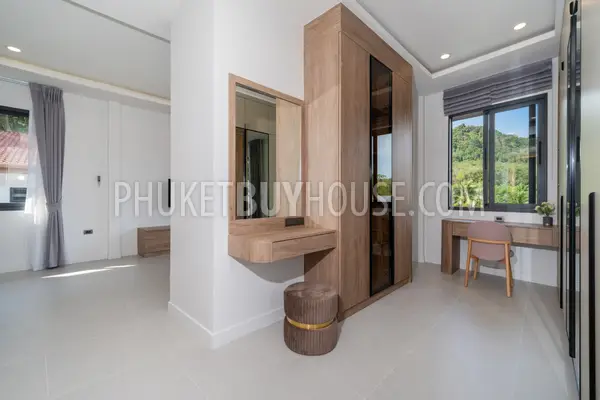 RAW23170: 5-Bedroom Private Pool Villa in Rawai, Phuket. Photo #28