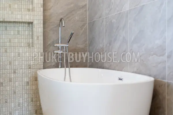 RAW23170: 5-Bedroom Private Pool Villa in Rawai, Phuket. Photo #32