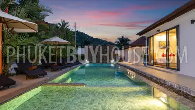 RAW23170: 5-Bedroom Private Pool Villa in Rawai, Phuket. Photo #53