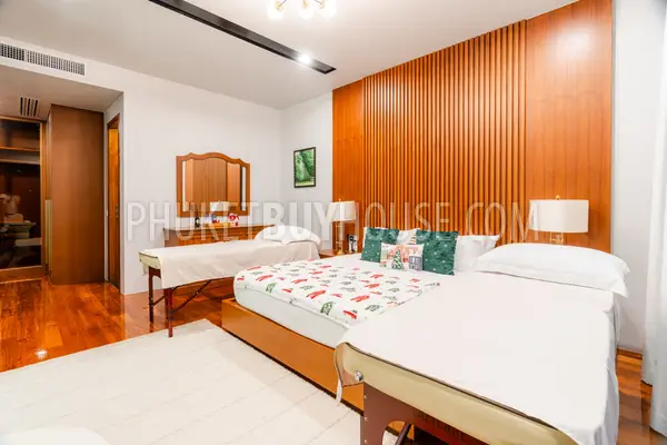 NAI23172: 4-Bedroom Private Heated Pool Villa in Nai Harn, Phuket. Photo #20