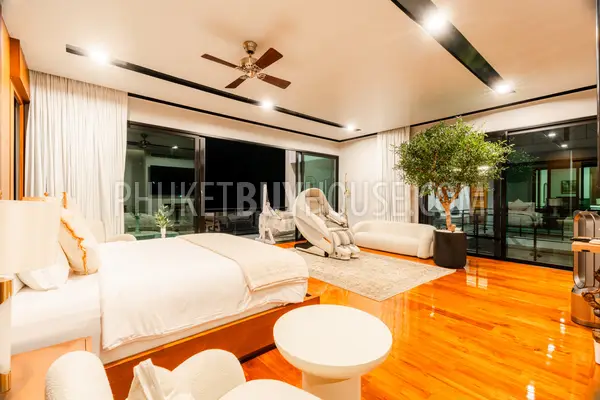 NAI23172: 4-Bedroom Private Heated Pool Villa in Nai Harn, Phuket. Photo #36