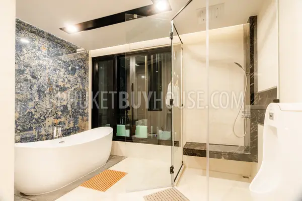 NAI23172: 4-Bedroom Private Heated Pool Villa in Nai Harn, Phuket. Photo #26