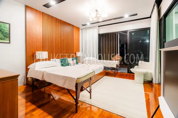 NAI23172: 4-Bedroom Private Heated Pool Villa in Nai Harn, Phuket. Photo #30