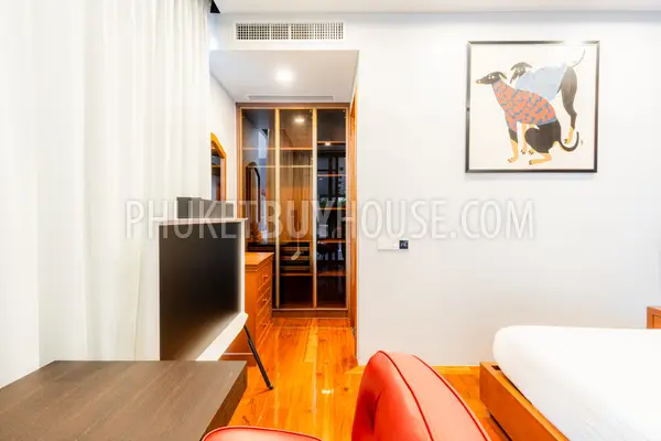 NAI23172: 4-Bedroom Private Heated Pool Villa in Nai Harn, Phuket. Photo #9